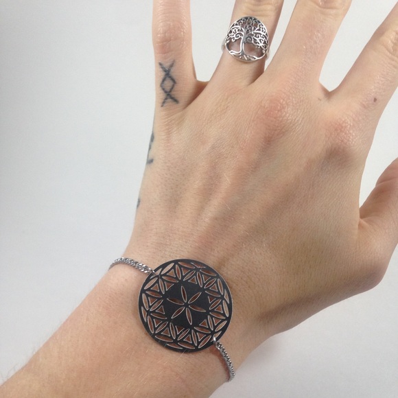 Stainless Steel Sacred Geometry Choker Set - Picture 2 of 5